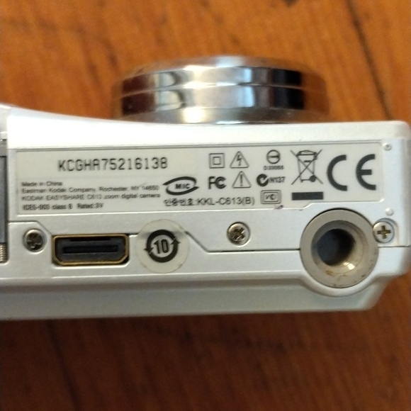 Kodak EasyShare C613 (2.4in LCD screen) - Picture 4 of 5